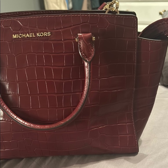 Michael Kors Burgundy Crocodile-Embossed Women's Bag - Picture 9 of 10